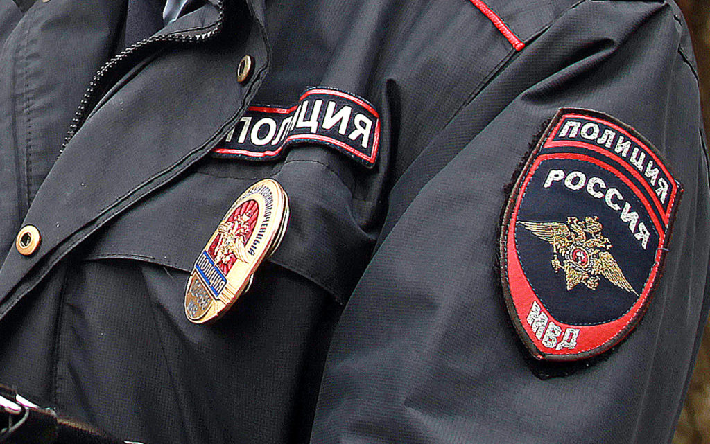 Отказавшиеся платить за проезд пассажиры выстрелили в таксиста