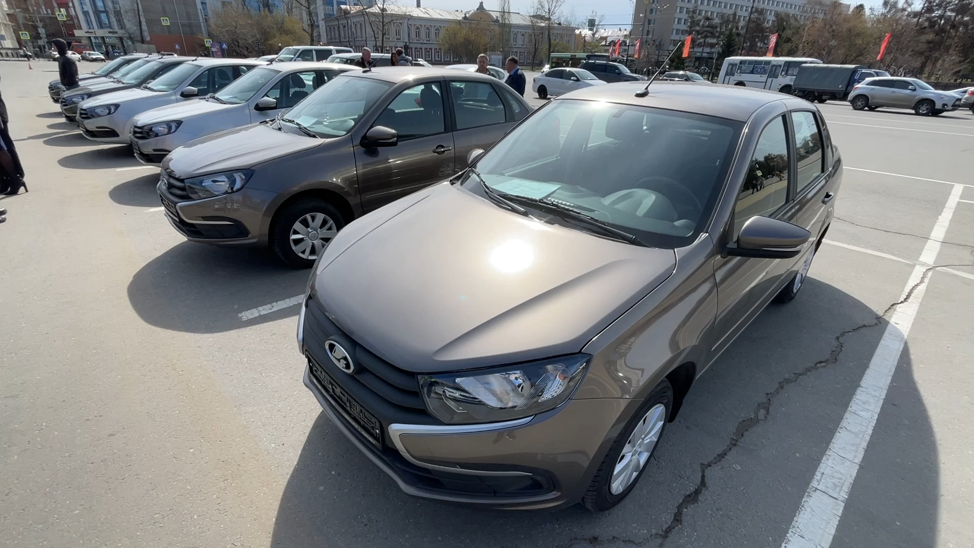 Восемь новых легковых автомобилей получили паллиативные бригады Иркутской области