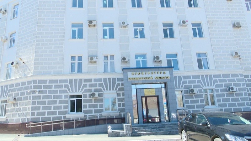 В Орске двум продавцам нелегального алкоголя вынесли приговор за смерть женщины