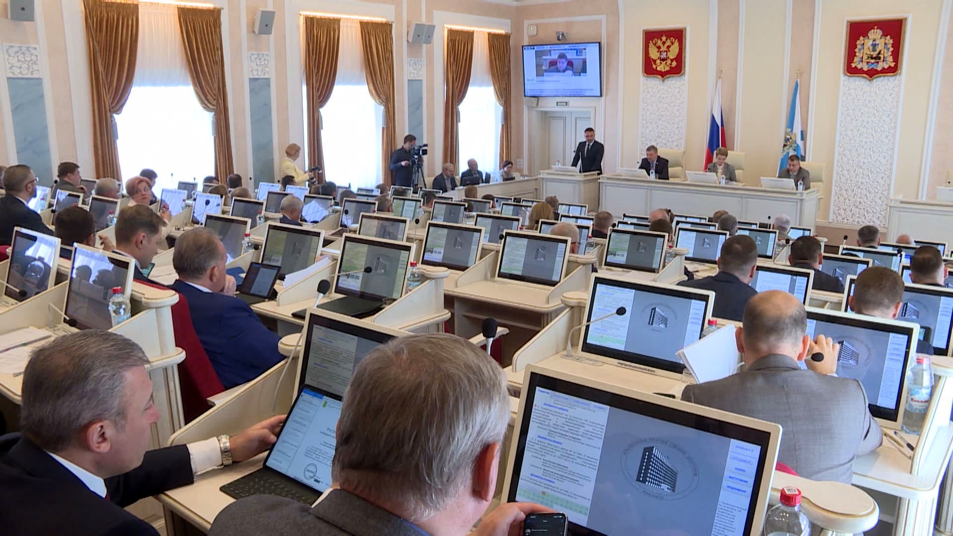 Строительство соцобъектов, развитие гражданского общества и борьба с "наливайками"