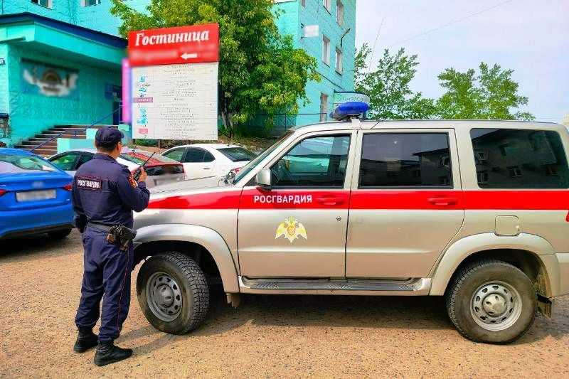 Скандал в отеле в Улан-Удэ помог задержать злостную алиментщицу