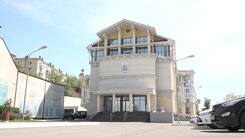 Работникам бюджетного учреждения Адамовского района задолжали более 4 миллионов рублей