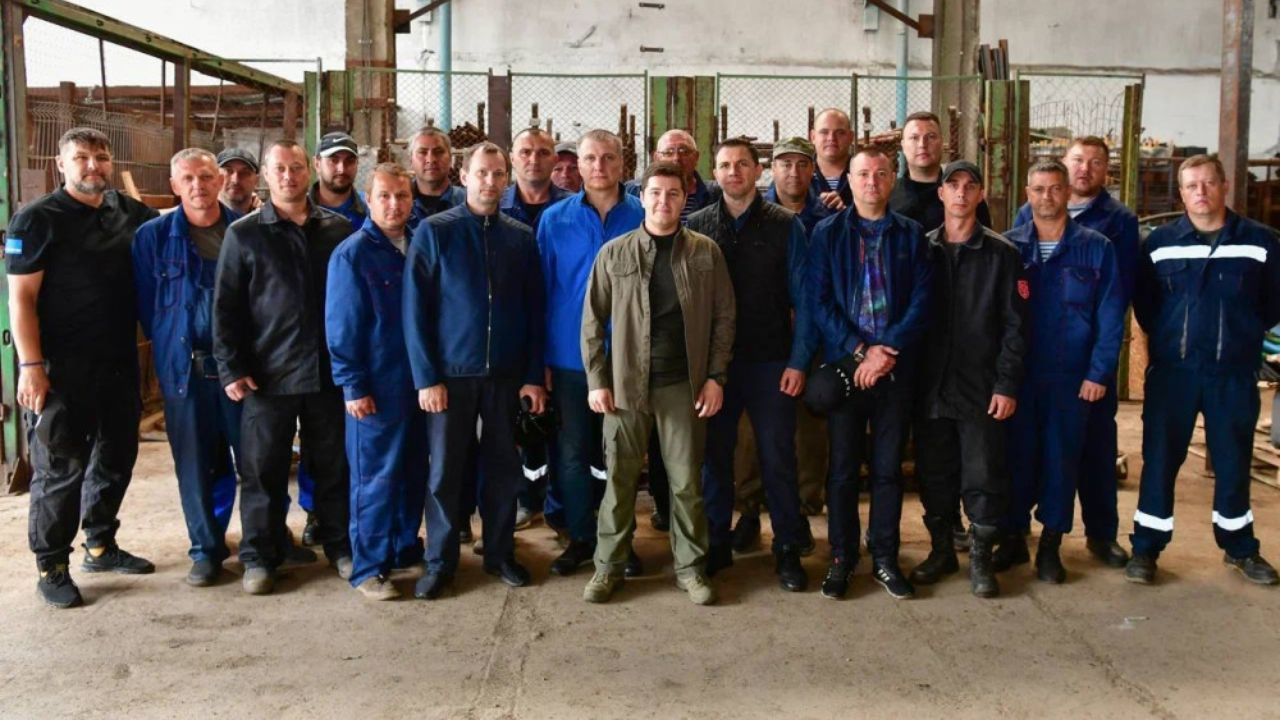 Ямальские рабочие замени в Волновахе 560 метров коммунальных сетей