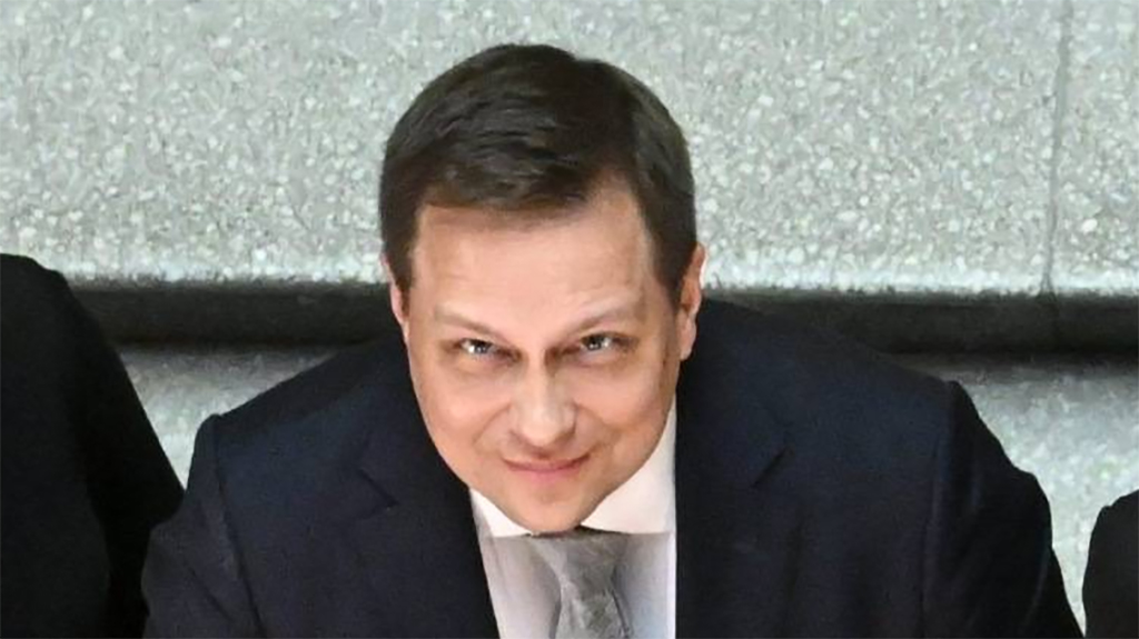 Симпатизирующий нацизму "истинный финн" покинул министерский пост