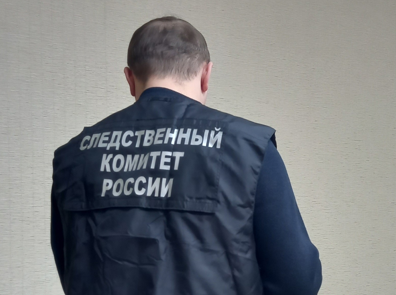 Девочка погибла под упавшей с теплотрассы бетонной плитой
