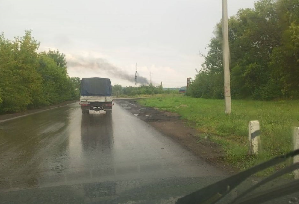 Пассажирский автобус попал под удар кассетного боеприпаса в ДНР