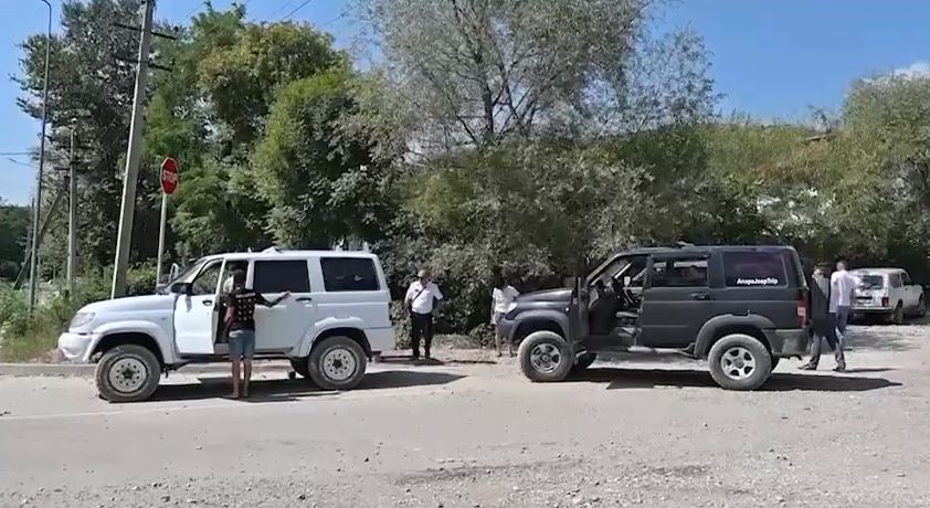 В Геленджике изъяли полсотни вездеходов у незаконных извозчиков