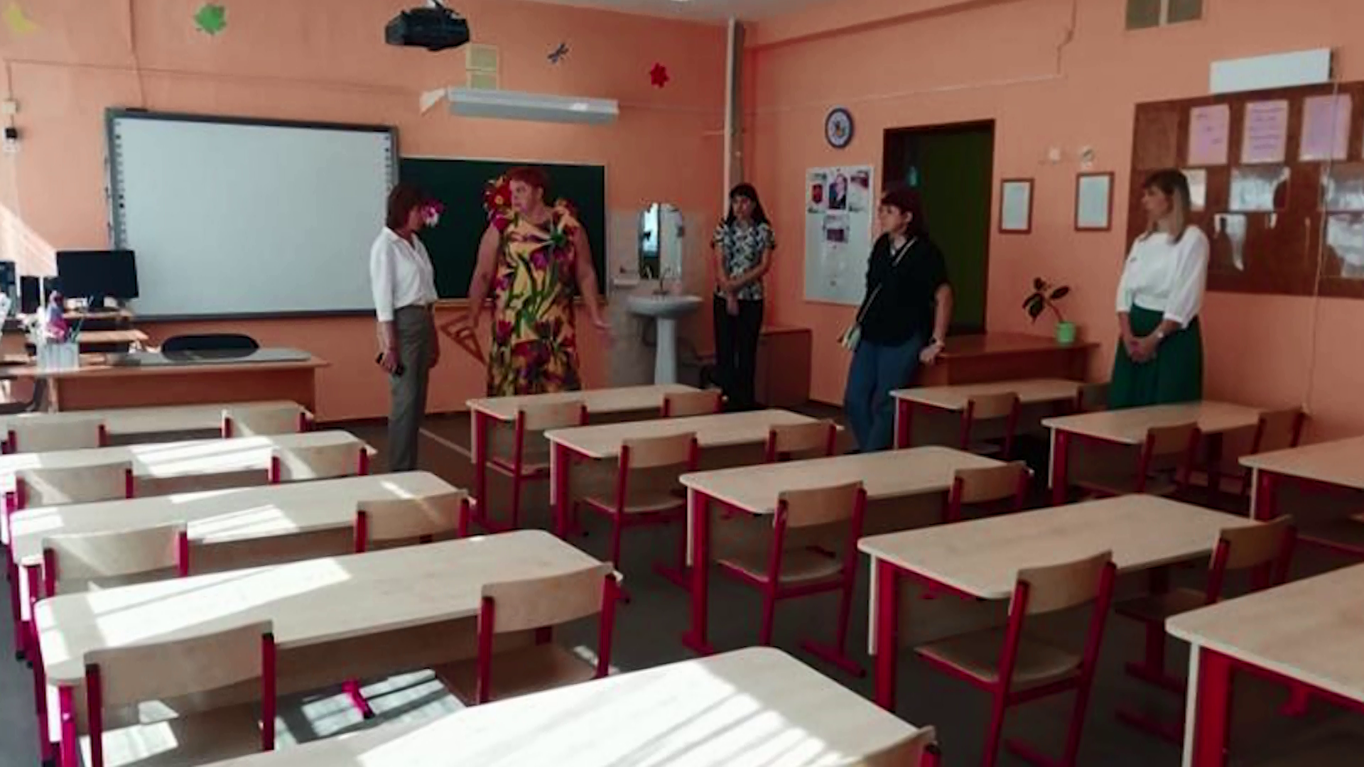 Все школы Красноярска к 15-му августа должны быть готовы к приему детей