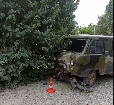 В Апшеронске два подростка на мотоцикле попали в аварию