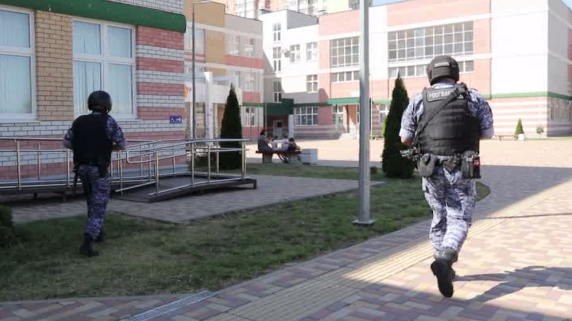 В Краснодаре проверили безопасность школ