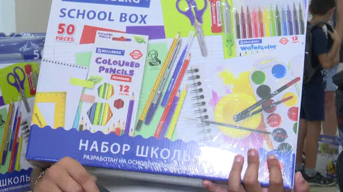 В Анапе устроили благотворительную акцию для школьников