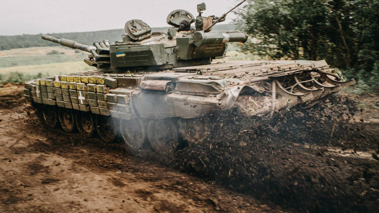 Украинский танк обстрелял село в Брянской области