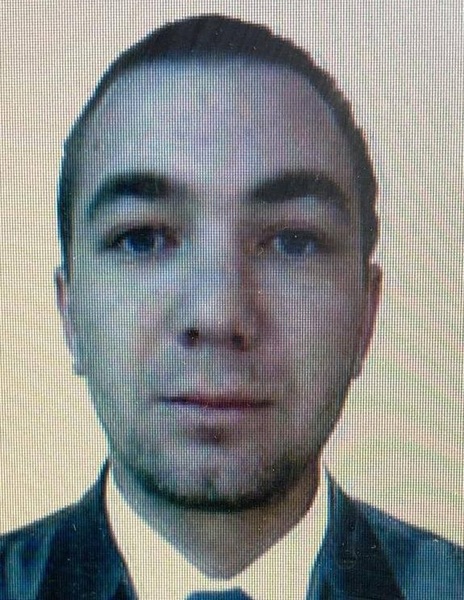 В Оренбурге разыскивают мужчину, который поджог машину и скрылся с младенцем