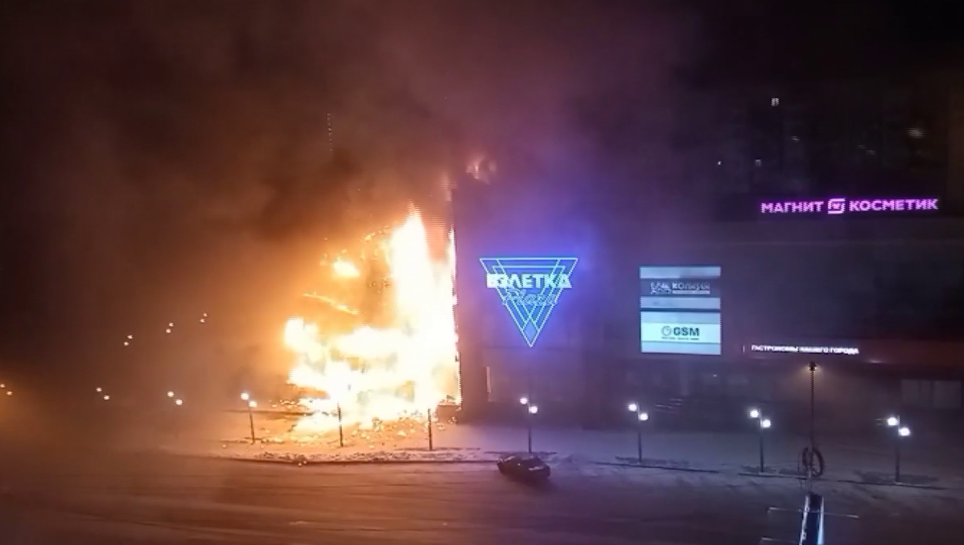 В полиции раскрыли подробности крупного пожара в торговом центре Красноярска