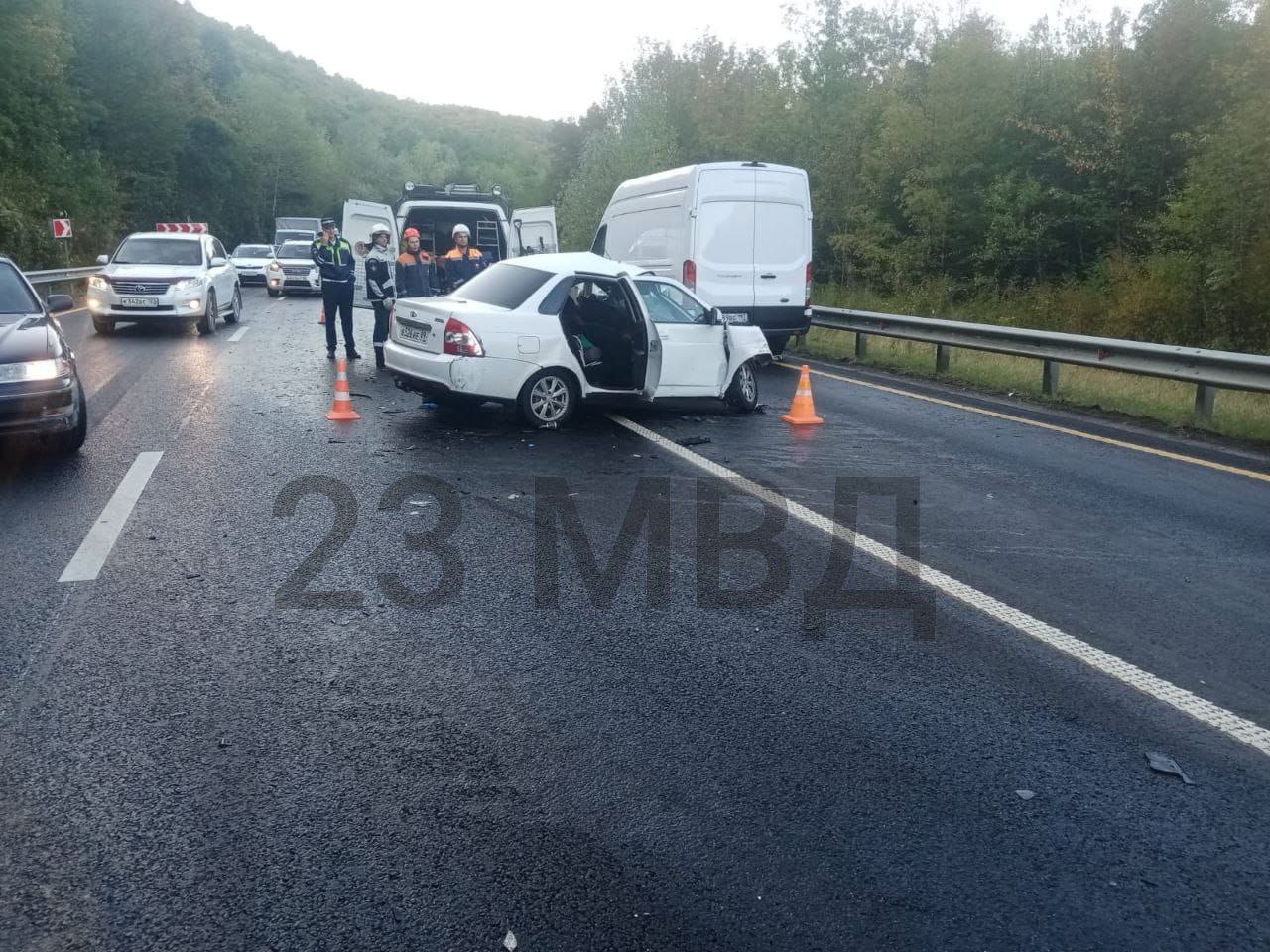 В смертельной аварии на М4 Дон погибли два человека