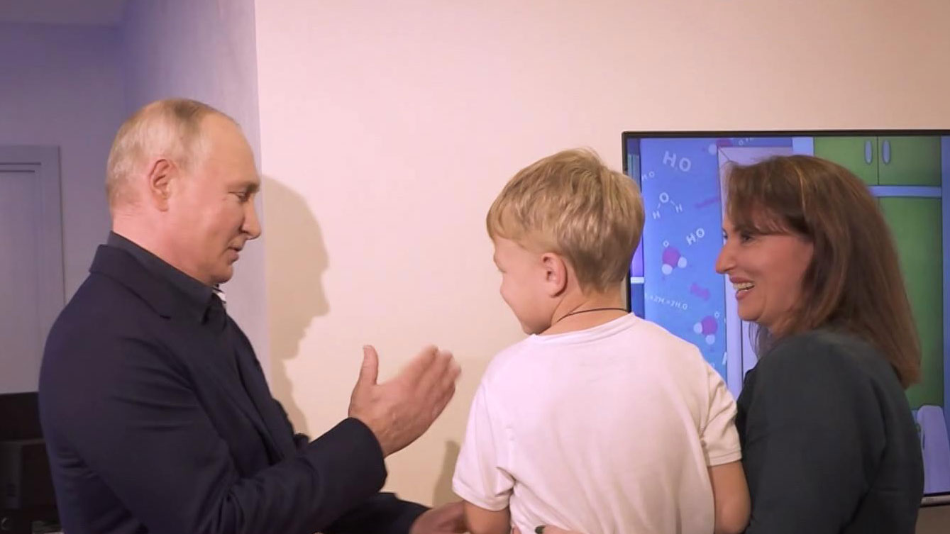Владимир Путин познакомился со своим маленьким тезкой