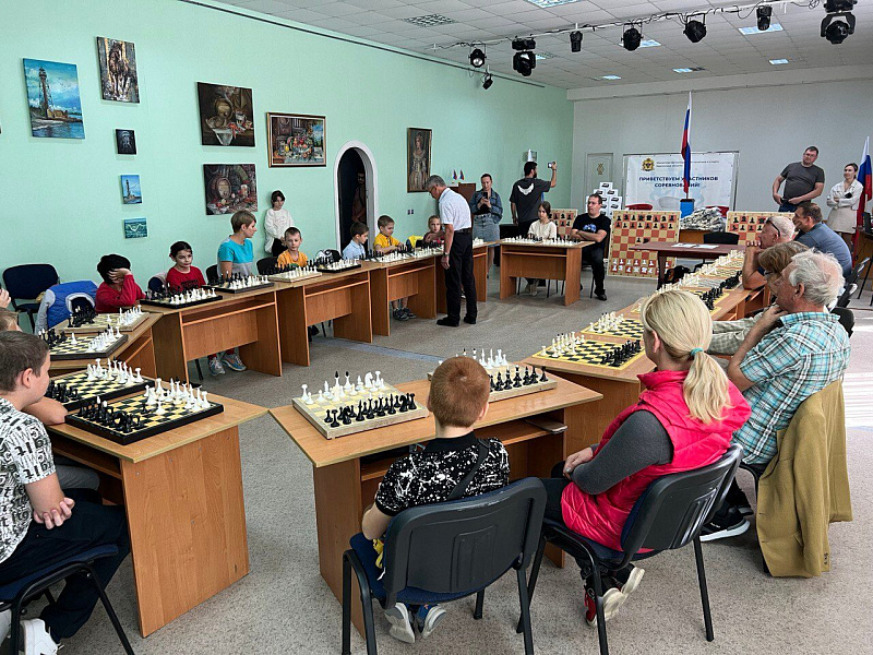 Гуманитарную помощь в Херсонскую область передали кубанские спортсмены