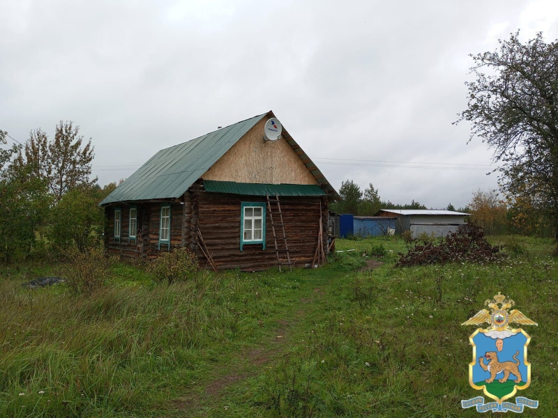 Сожители набросились на силовиков, приехавших проверить их ребенка