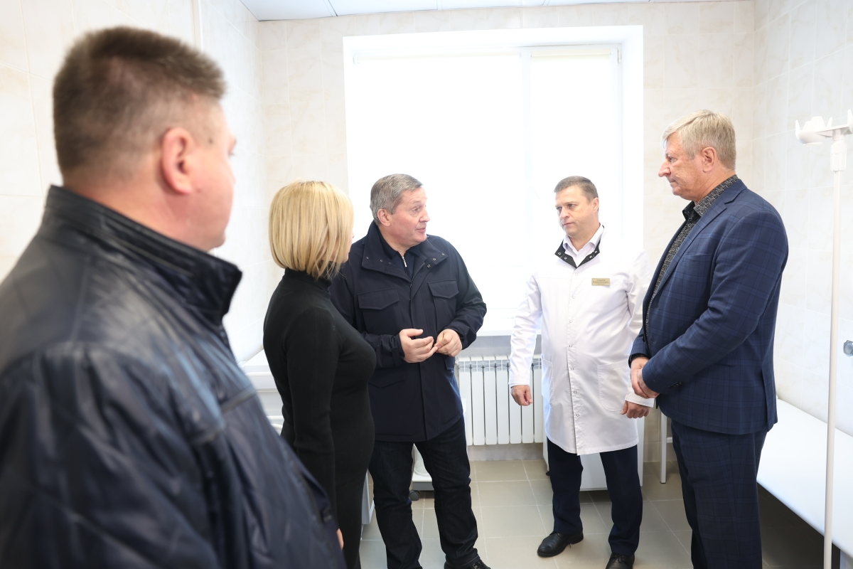 Губернатор Волгоградской области находится с рабочей поездкой в ЛНР