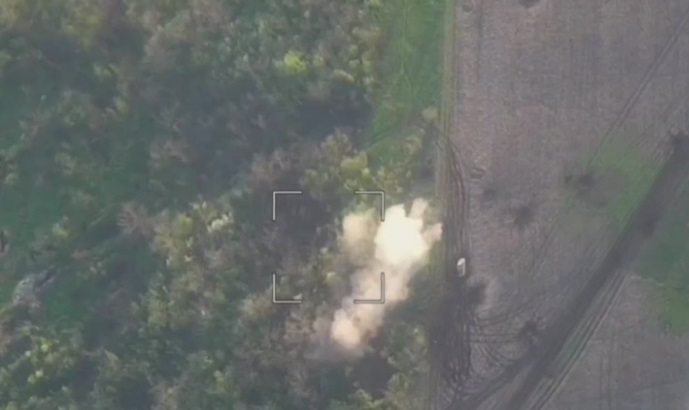 Минобороны показало кадры ликвидации полевого склада боеприпасов ВСУ