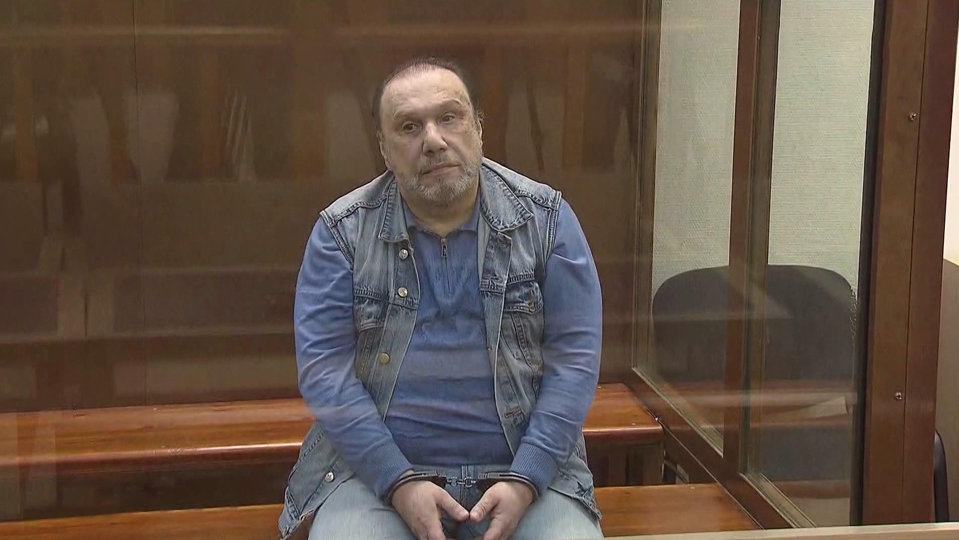 Осужденный за мошенничество бизнесмен Виктор Батурин вышел на свободу
