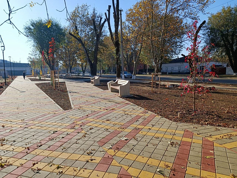 На Кубани отремонтировали площадь в центре Усть-Лабинска