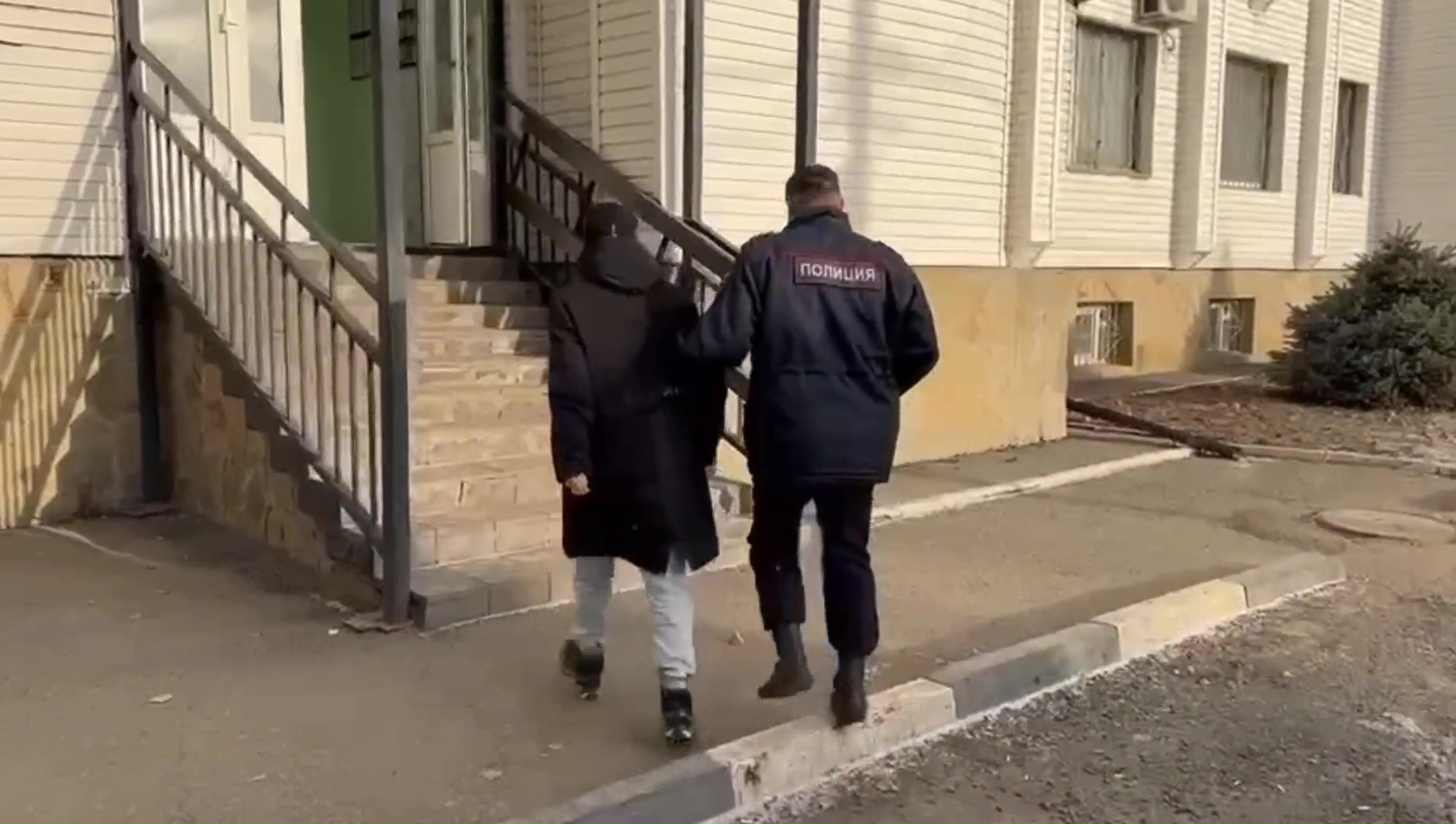 В Оренбурге задержаны расклейщики объявлений с пропагандой наркотиков