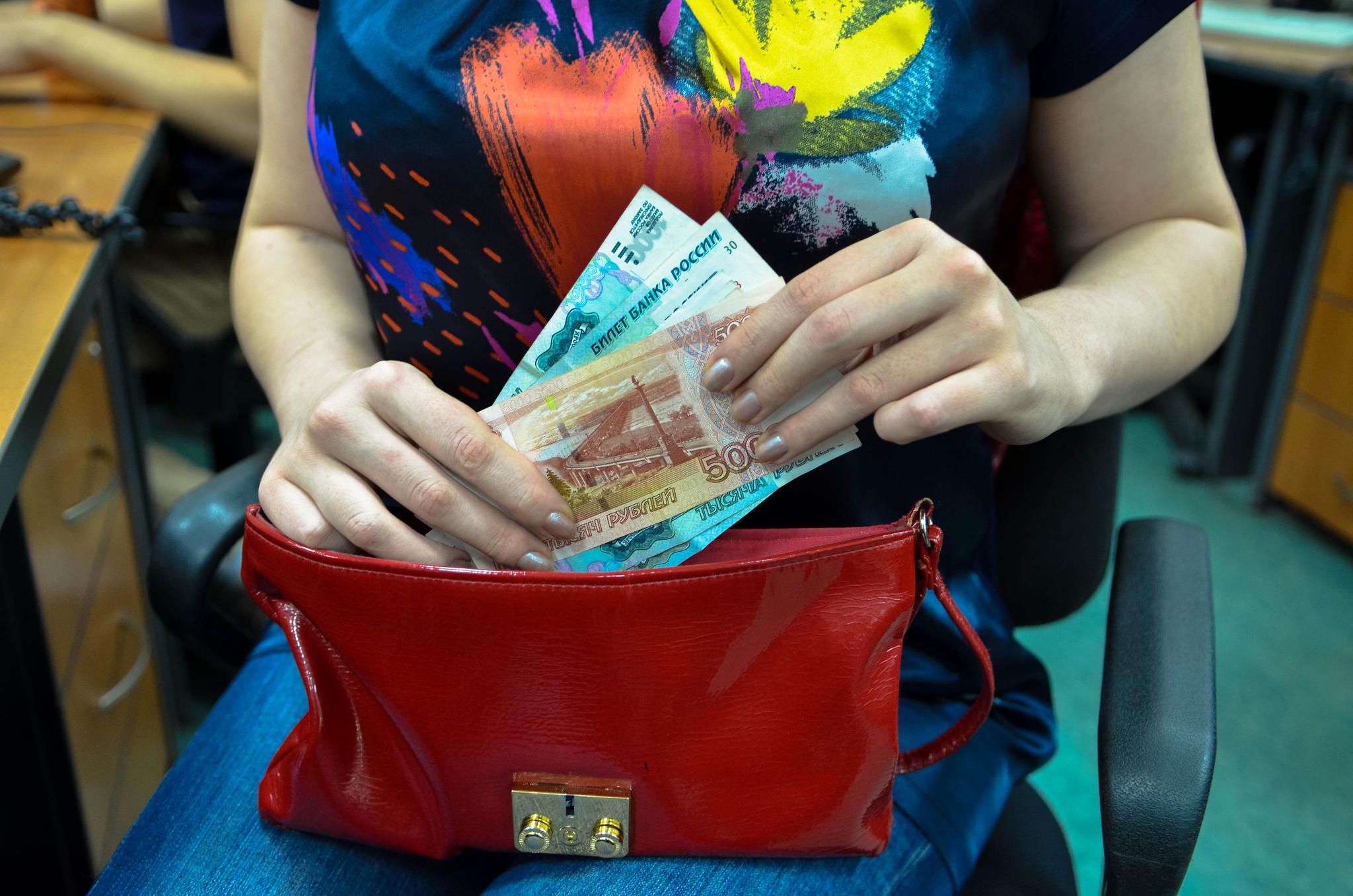 На Кубани многодетный отец "выбил" алименты на 2 миллиона рублей