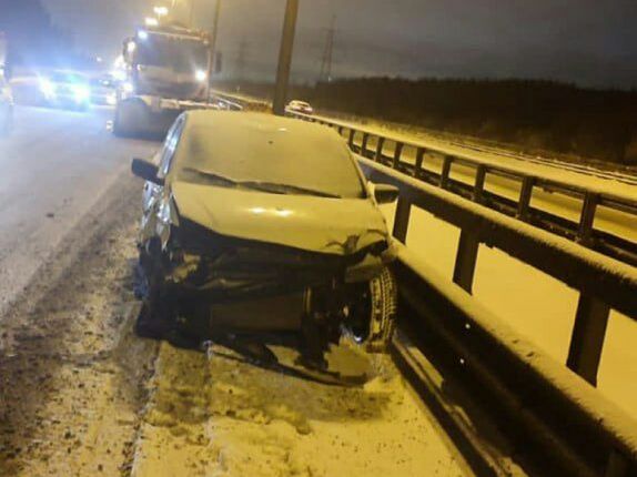 В Петербурге насмерть сбили водителя, вышедшего из машины на дорогу