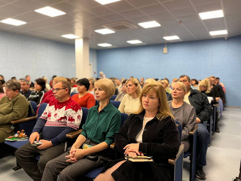 Семьи кубанских выпускников соберут на общее родительское собрание