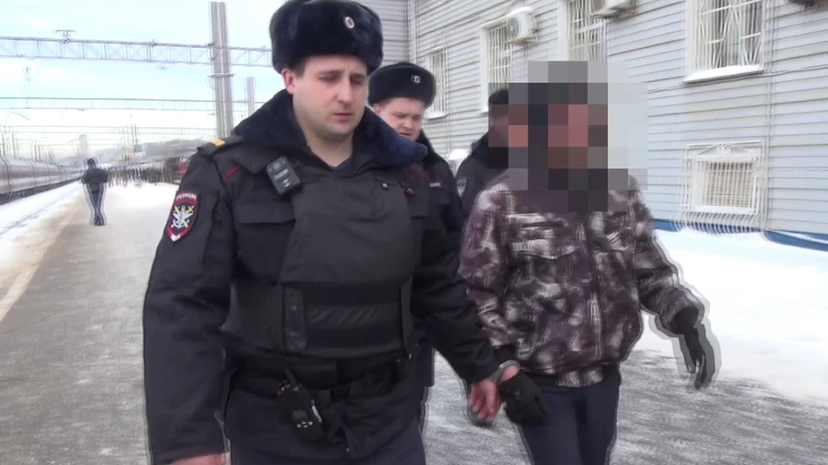 Рецидивист зарезал в подмосковной электричке ранее судимого гражданина