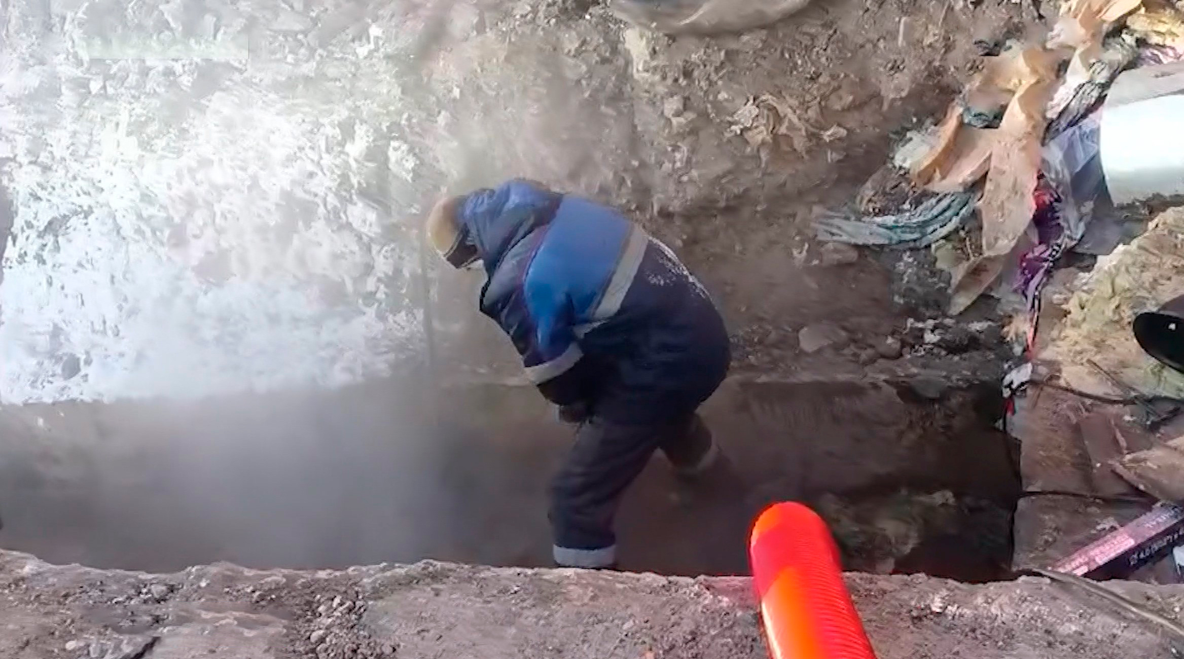Авария на теплотрассе в п. Палатка устранена
