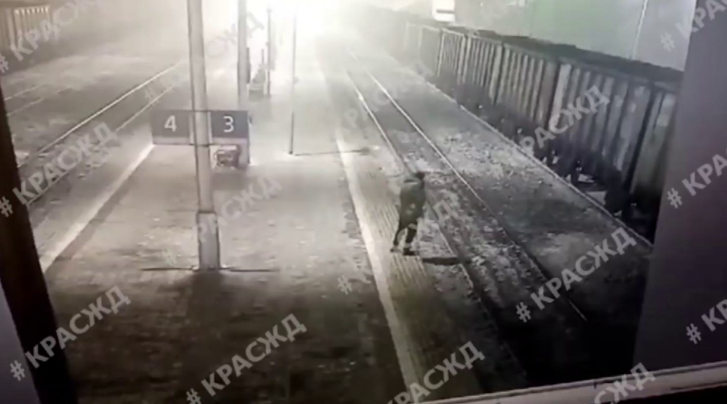 На станции Заозерная погиб мужчина