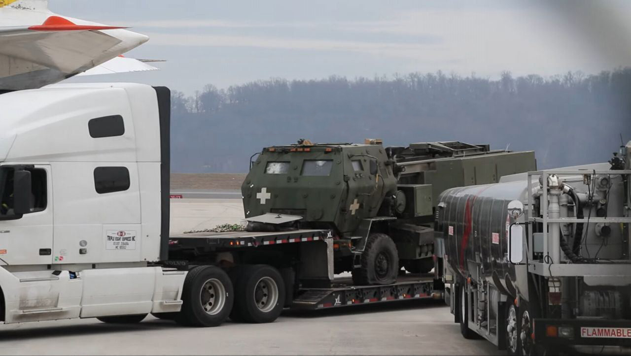 Слиты фото HIMARS, которые привезли в США на ремонт