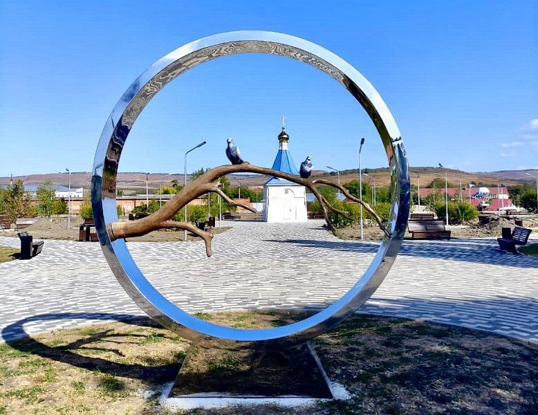 В станице Отрадной похорошел сквер Мира