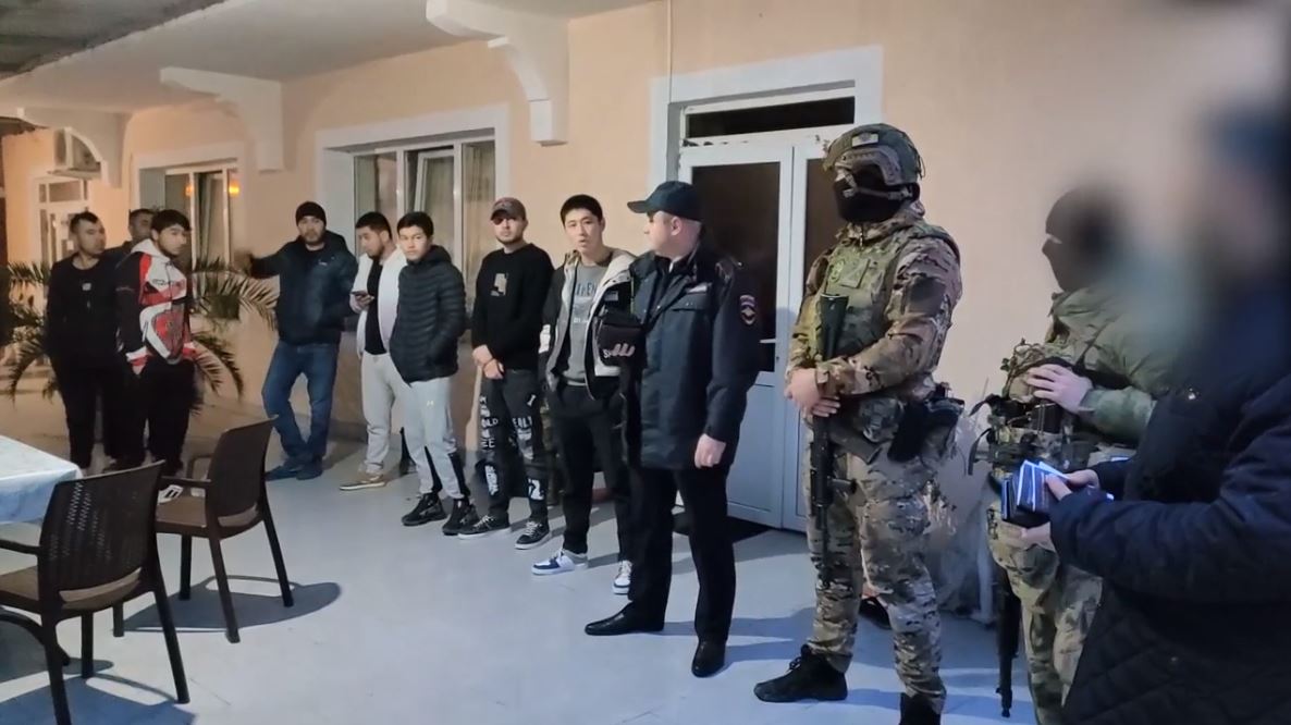В Сочи задержали четыре сотни иностранцев