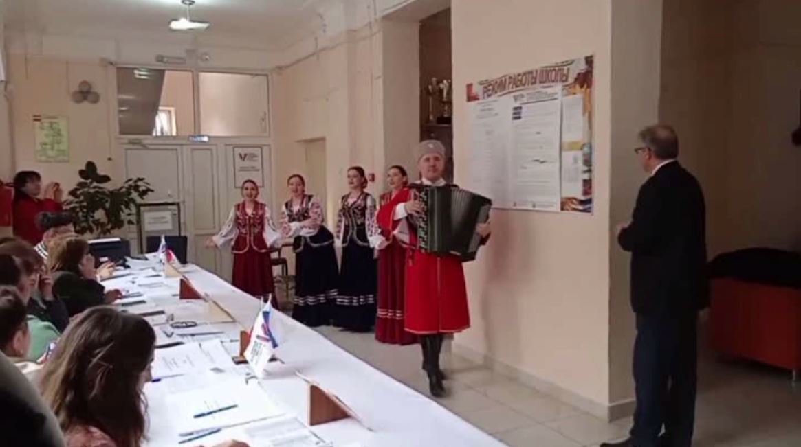 На Кубани в дни выборов провожали зиму и устраивали праздники