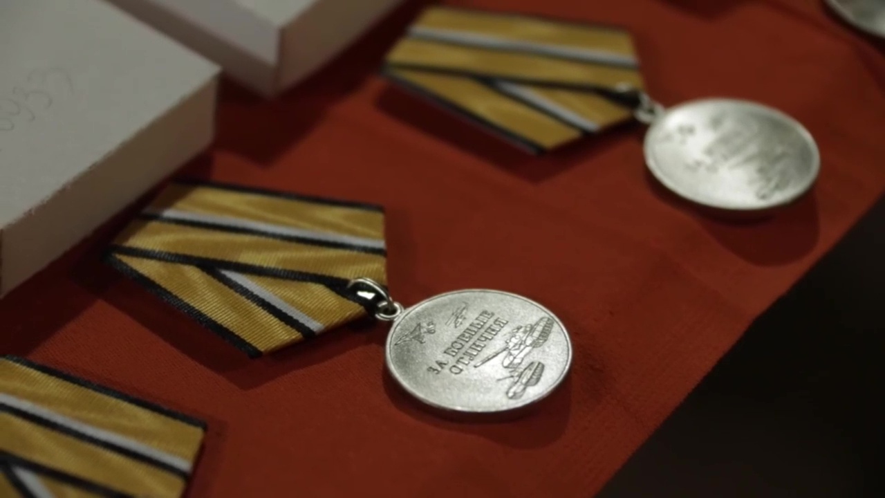 Участникам задержания напавших на "Крокус" террористов вручили награды