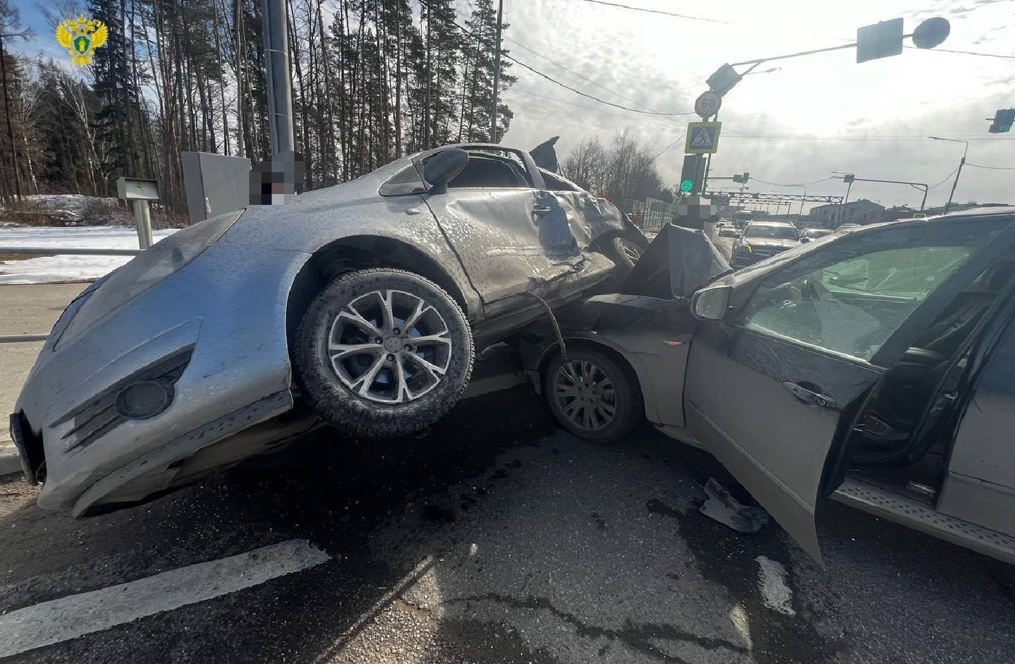 Два человека пострадали в серьезной аварии в столичном ТиНАО