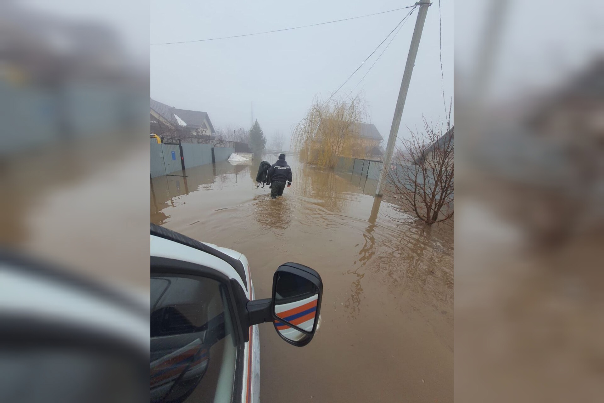 Потоп и эвакуация: вода зашла в Авиагородок и п. Пристанционный под Оренбургом