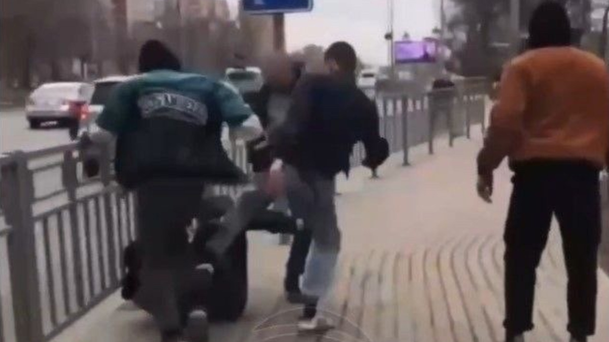 В Липецке задержаны подростки, нападавшие толпой на беззащитных прохожих
