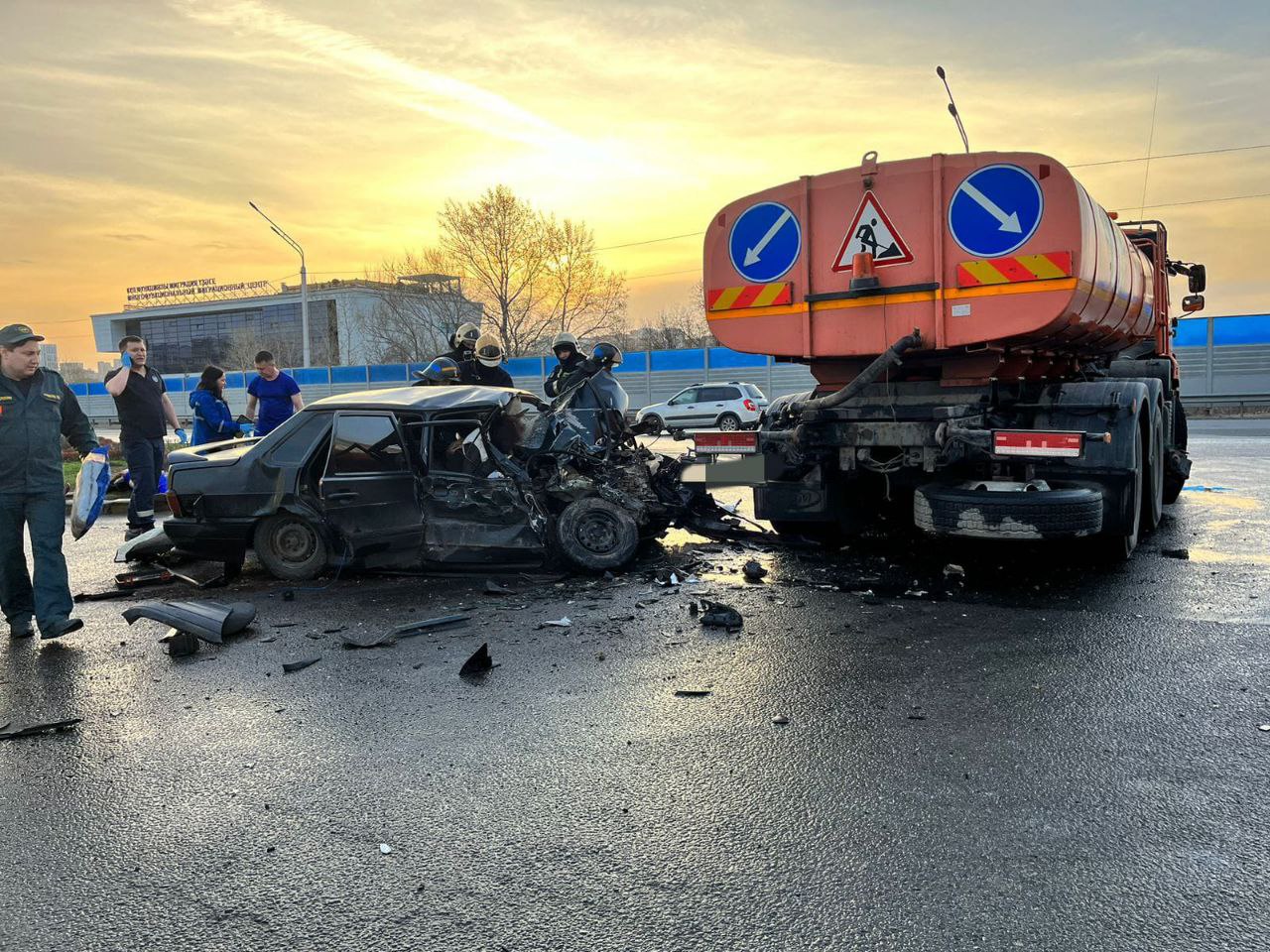 Пять человек погибли в ДТП с поливальной машиной в Уфе