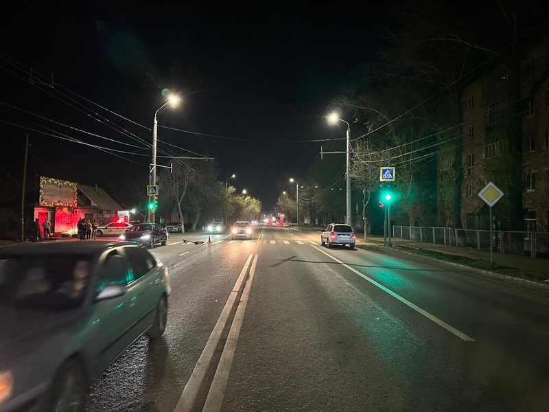 В Оренбурге автоледи сбила подростка на электросамокате