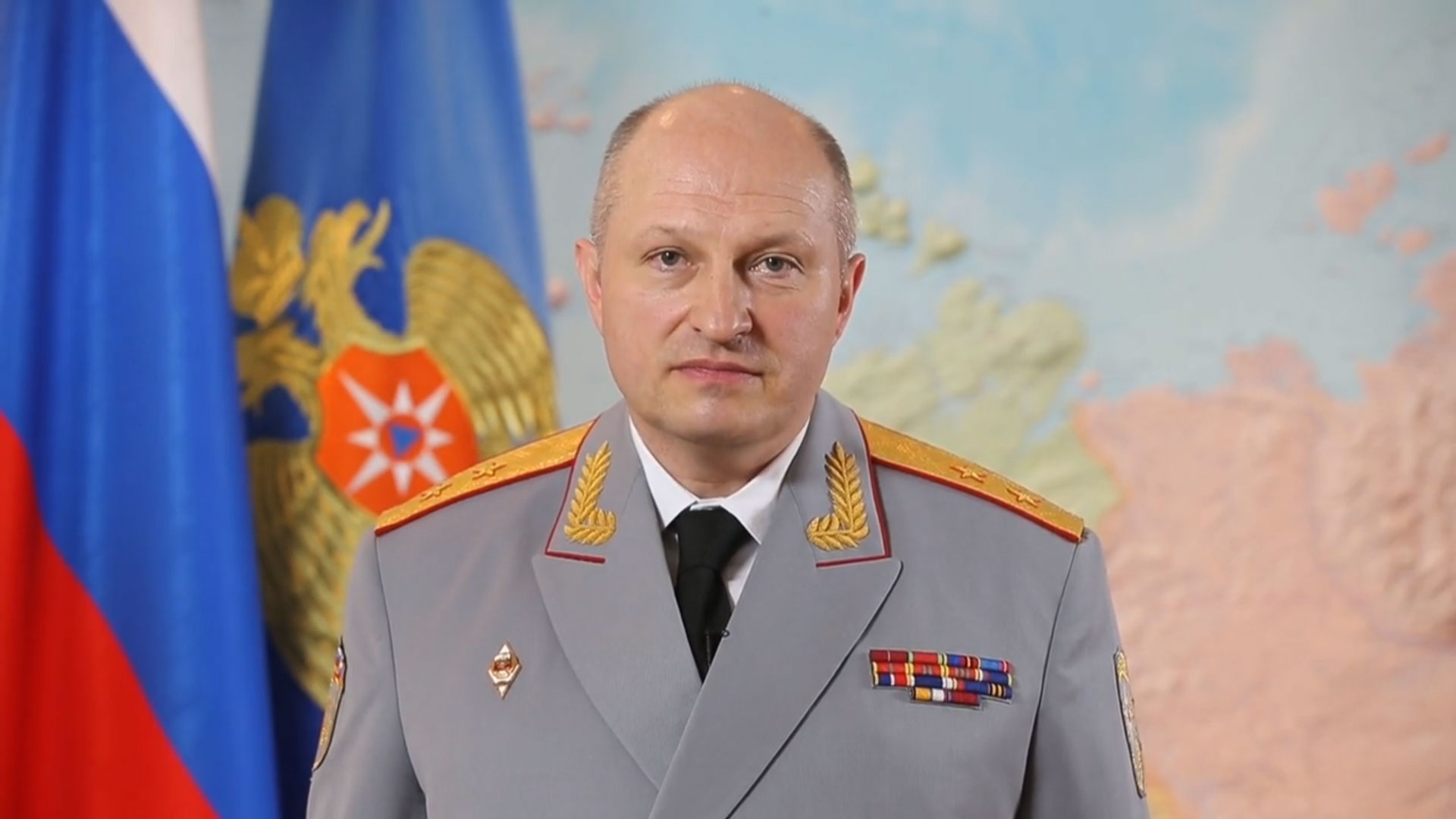 Куренков поздравил личный состав пожарной охраны с 375-летием