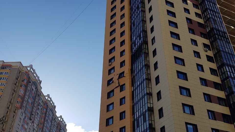 Взрыв произошел в жилой многоэтажке в Химках
