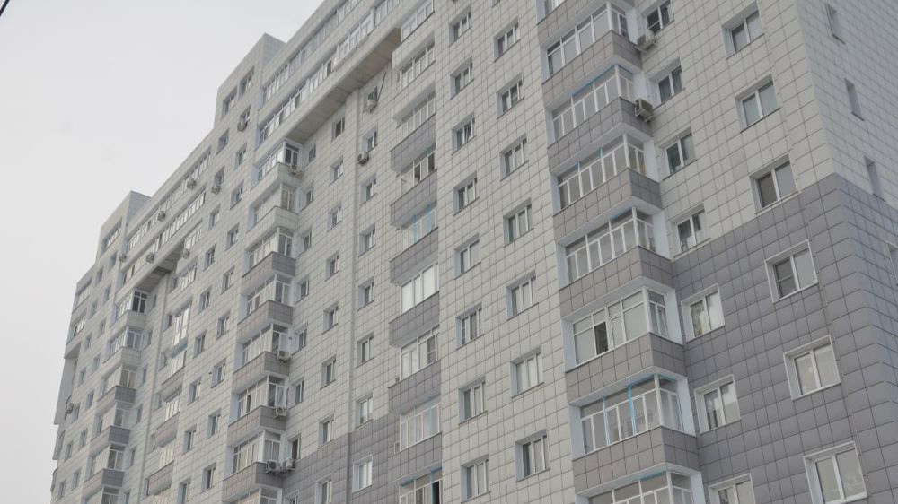 Шестилетняя девочка из Омска выжила после падения с 13-го этажа