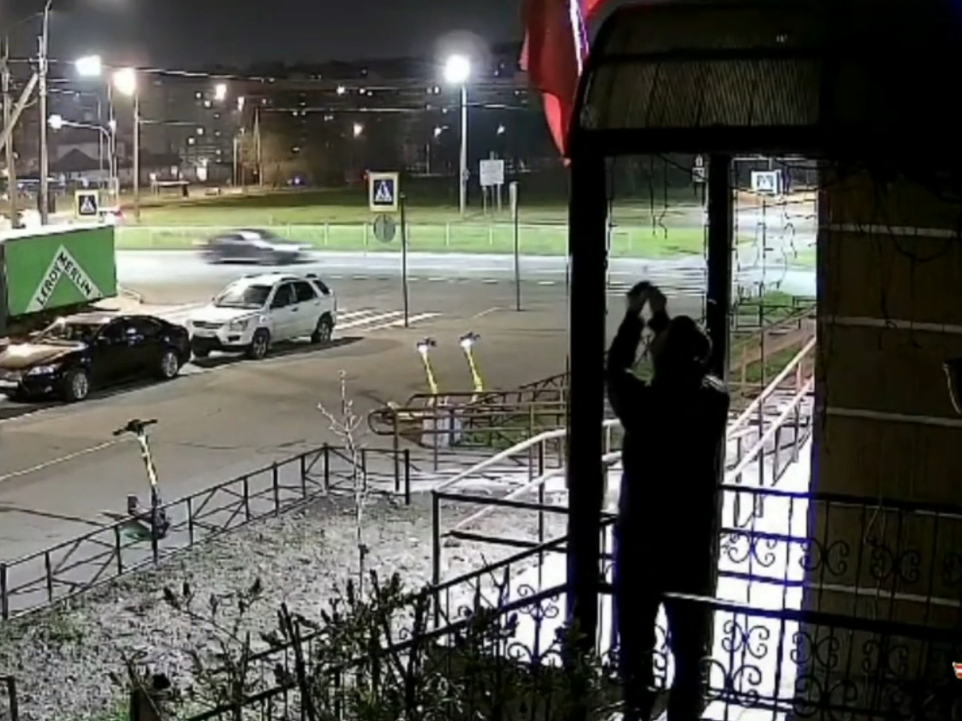 В Петербурге арестовали мужчину, осквернившего Знамя Победы и флаг РФ