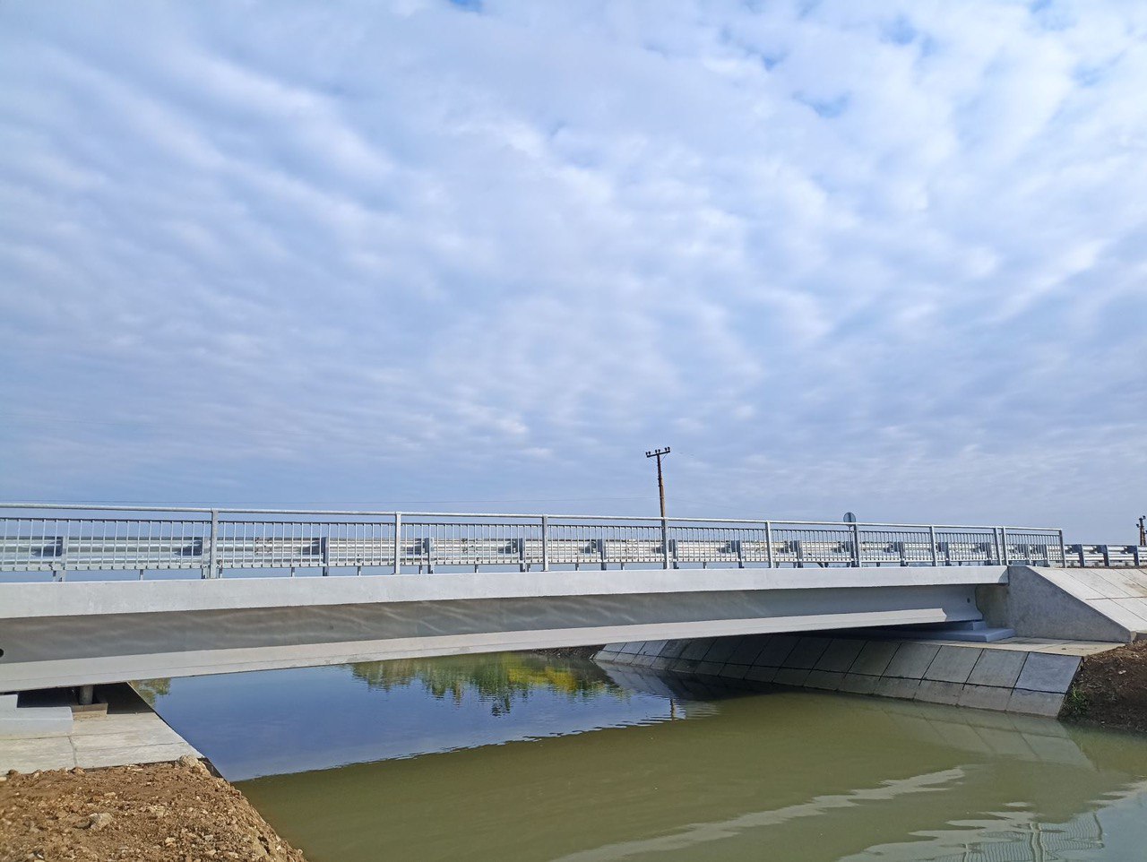 Мост в село Ачуево в Славянском районе полностью восстановили