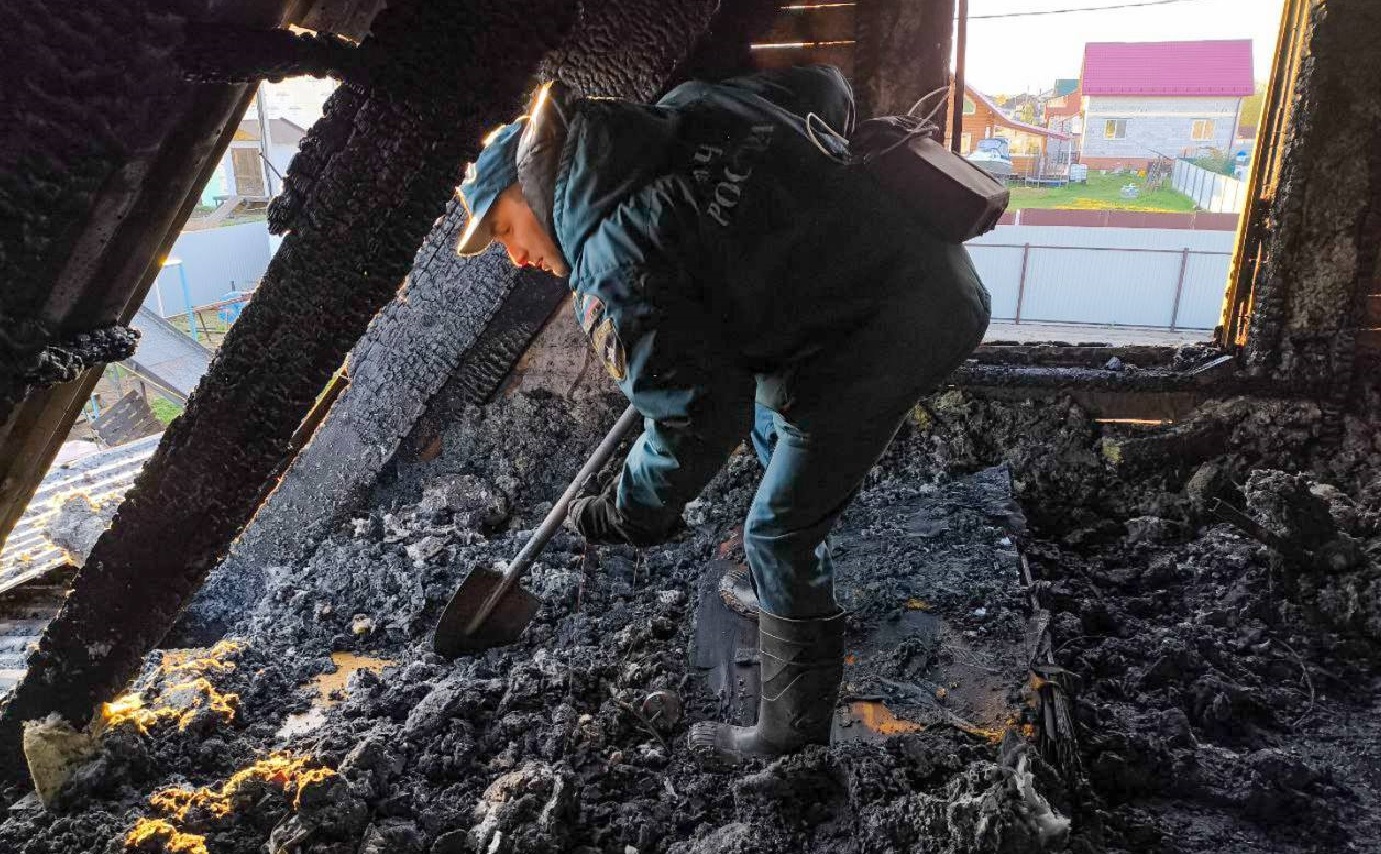 Семья погибла во время пожара в Пермском крае