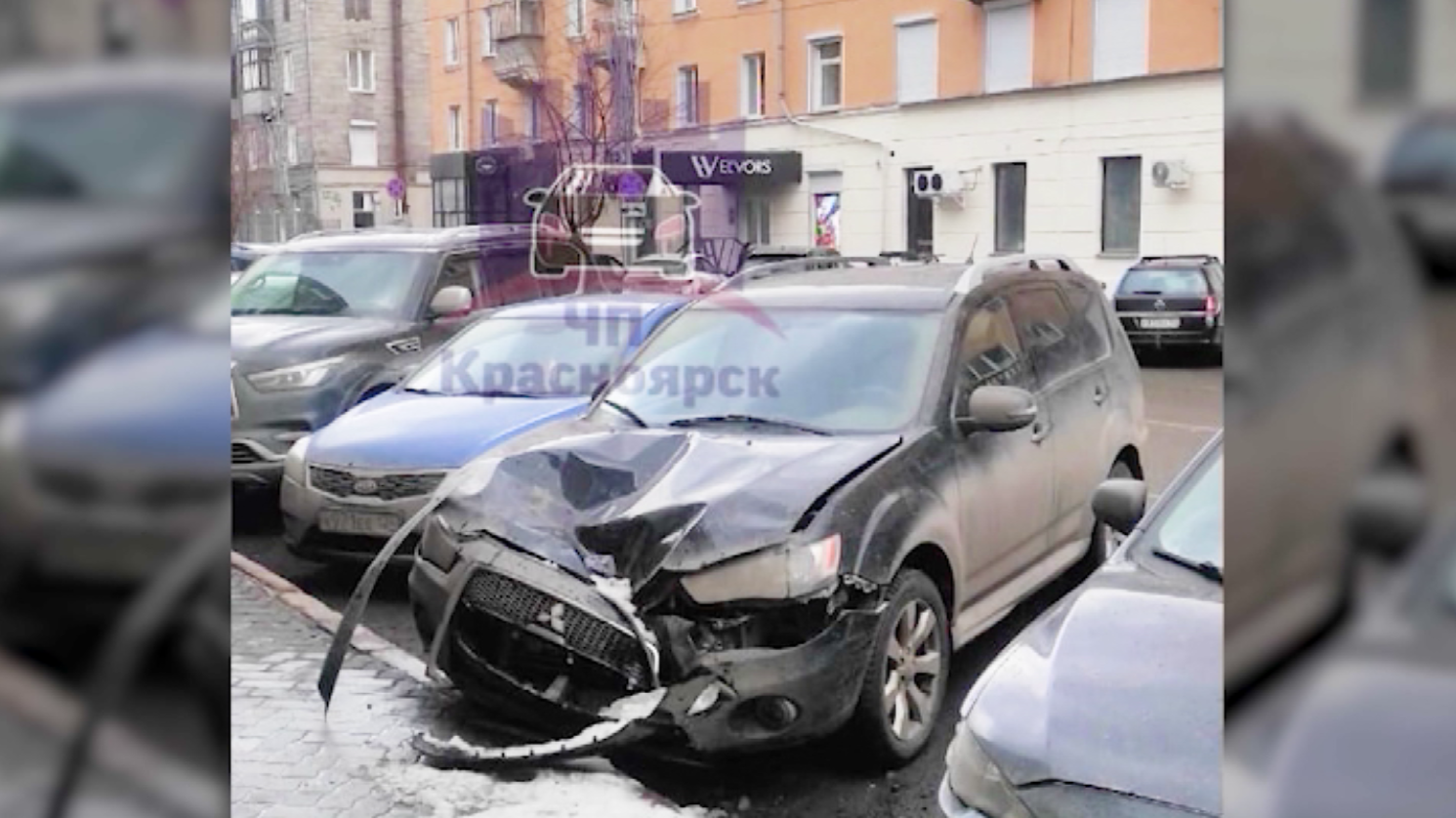 Управляющая компания возместила ущерб владельцу автомобиля, на который рухнула глыба льда